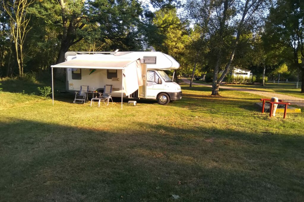 alleine auf dem CP Le Camping du Moulin Bleu, Frankreich